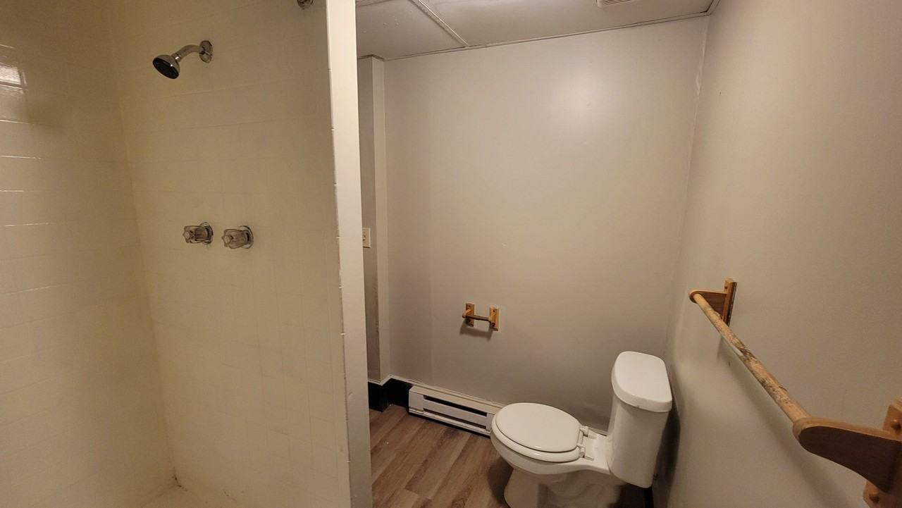 551 Allyn St #3 - Photo 5 of 5