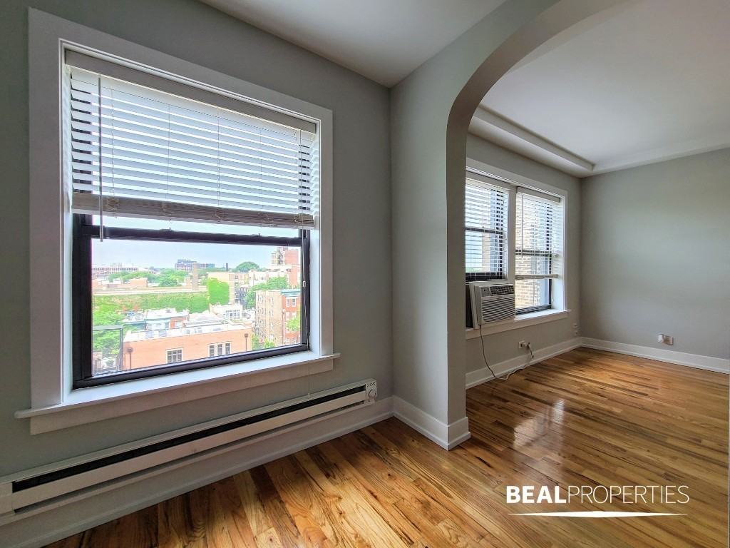550 W Arlington Pl #503 - Photo 4 of 16