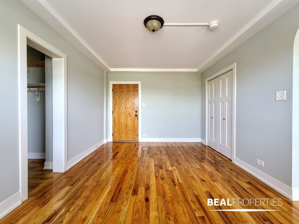 550 W Arlington Pl #503 - Photo 5 of 16