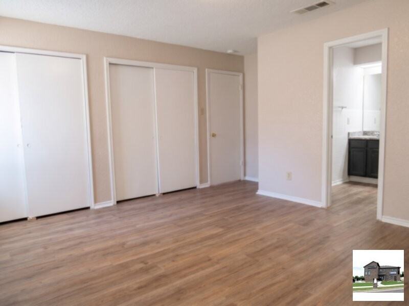 1706 Wickfield Way - Photo 6 of 31