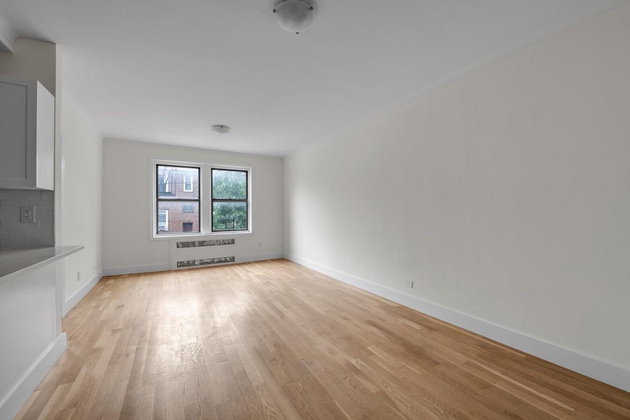 4541 39th Pl #5E - Photo 2 of 7