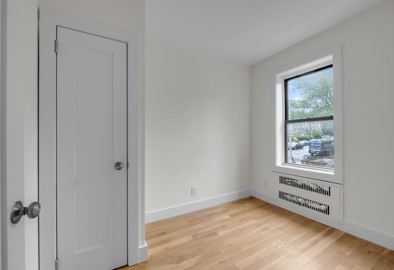 4541 39th Pl #5E - Photo 6 of 7