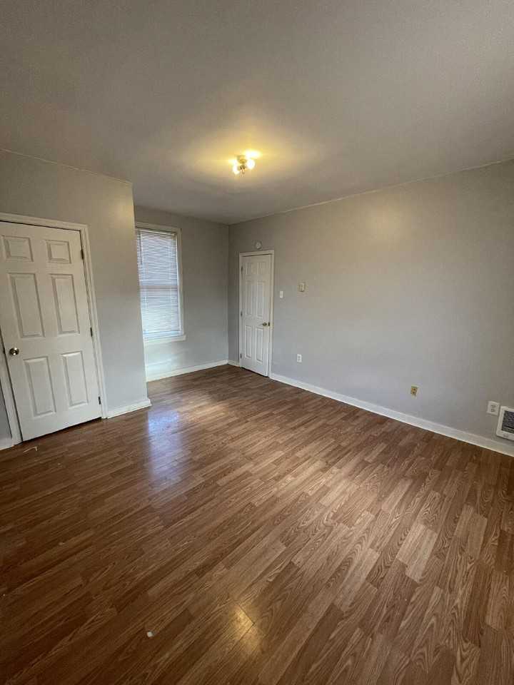 456 Woodlane Ave #2 - Photo 6 of 17