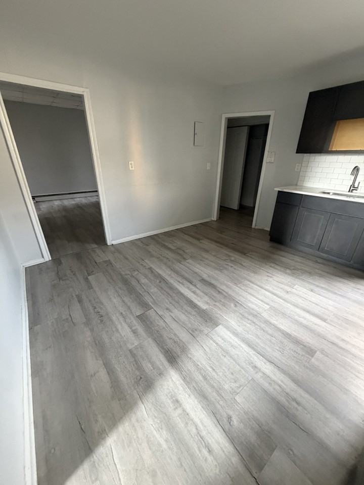 970 Broadway #2F - Photo 3 of 11