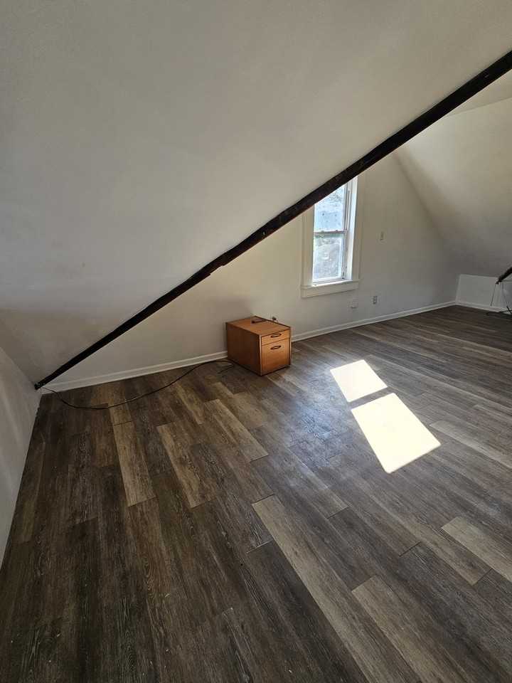 53 Davis Ave #2 - Photo 3 of 33