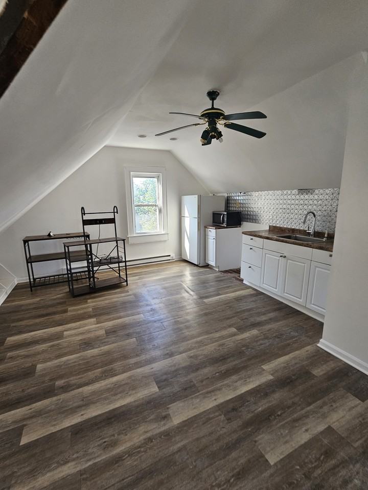 53 Davis Ave #2 - Photo 5 of 33