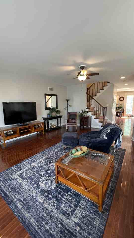574 E Vanderbilt Dr #574 - Photo 4 of 32
