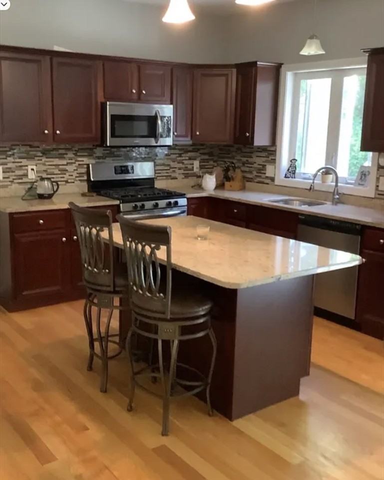 1677 Plymouth St #NA - Photo 2 of 15