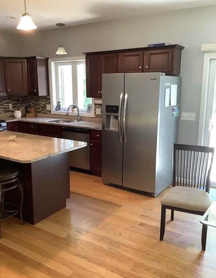 1677 Plymouth St #NA - Photo 7 of 15