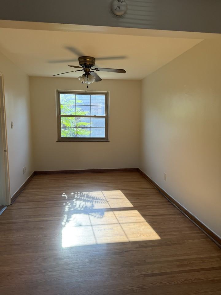 1790 Northwest Ct #C - Photo 6 of 8