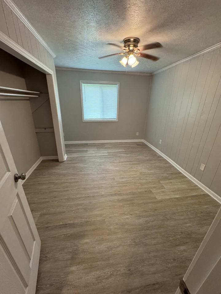 120 N Jefferson Cir #118 - Photo 5 of 8