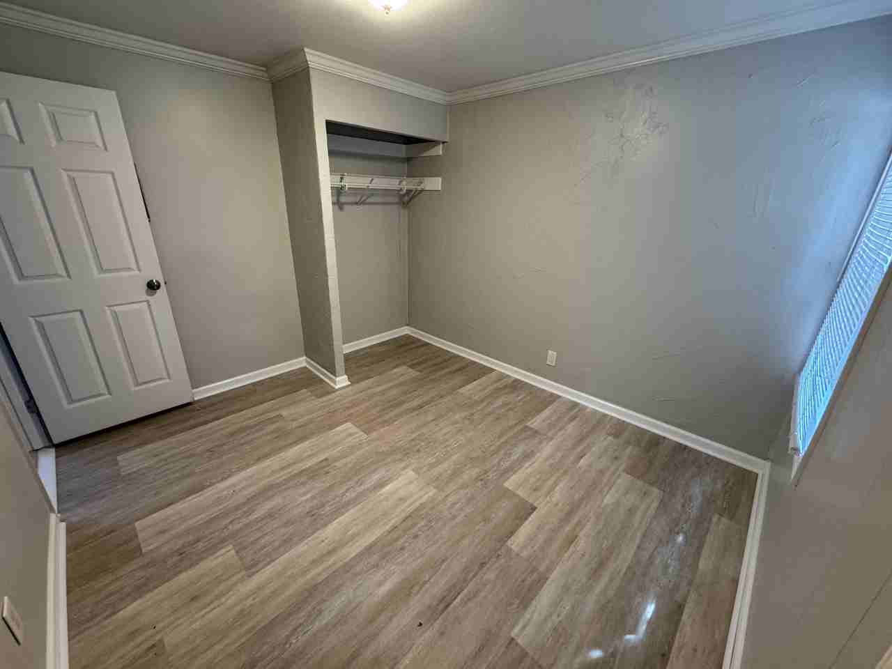 120 N Jefferson Cir #118 - Photo 6 of 8