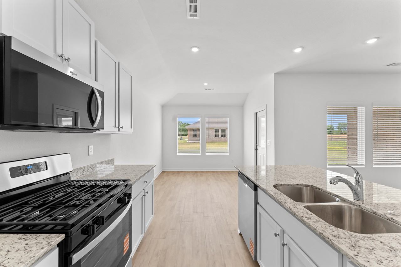 3060 Laredo Ln #NA - Photo 3 of 17