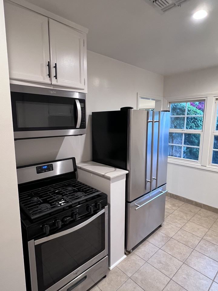 10650 Camarillo St #NA - Photo 3 of 20