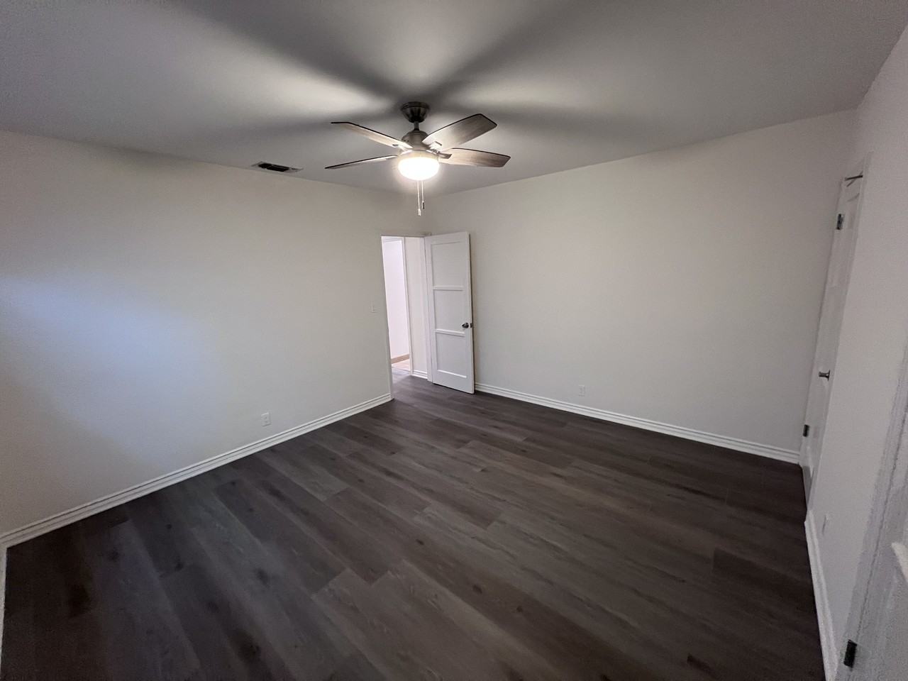 10650 Camarillo St #NA - Photo 6 of 20