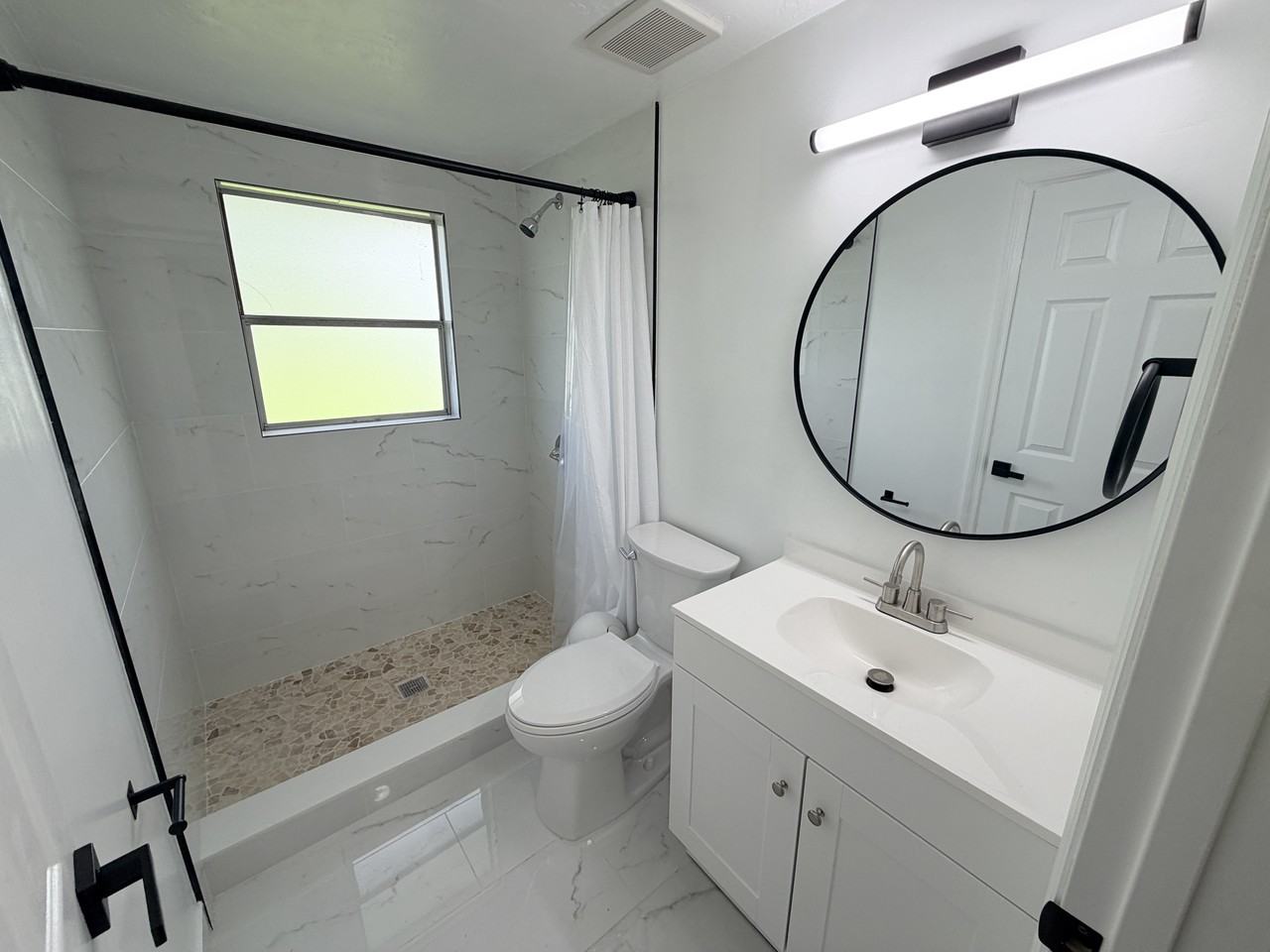599 Avenue H Nw #NA - Photo 3 of 9