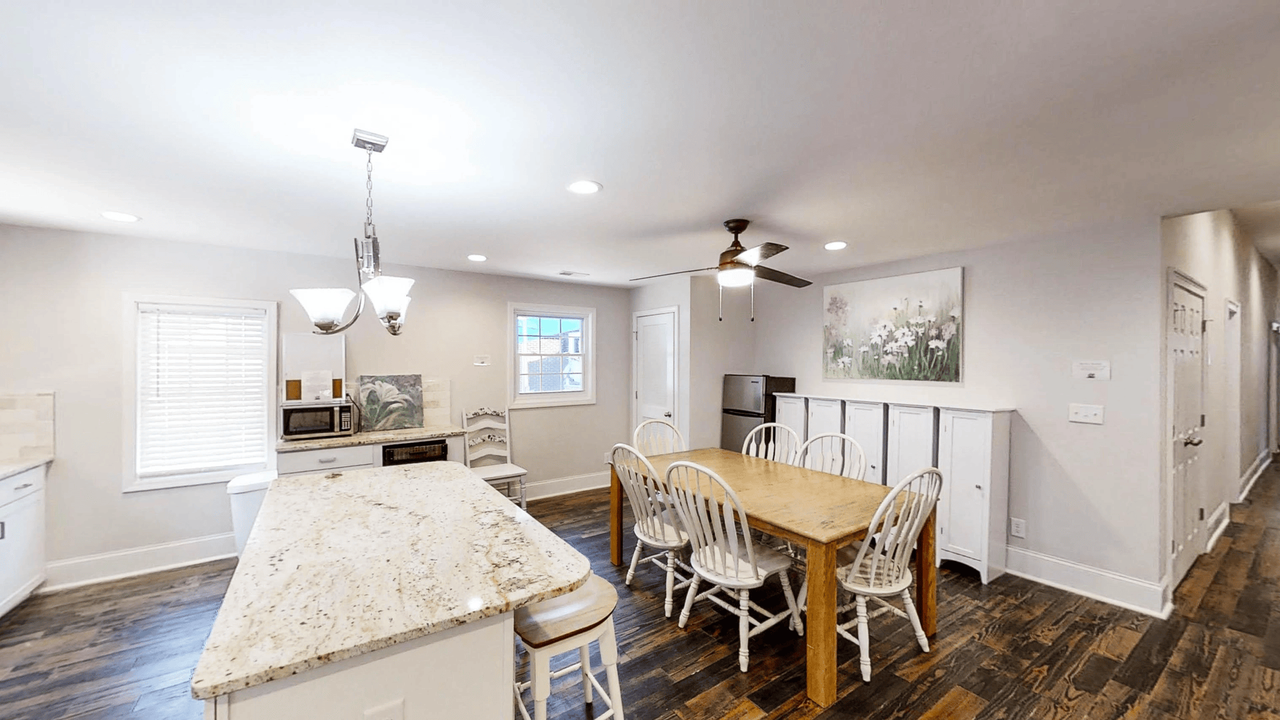 963 Moreland Ave Se #6 - Photo 2 of 5