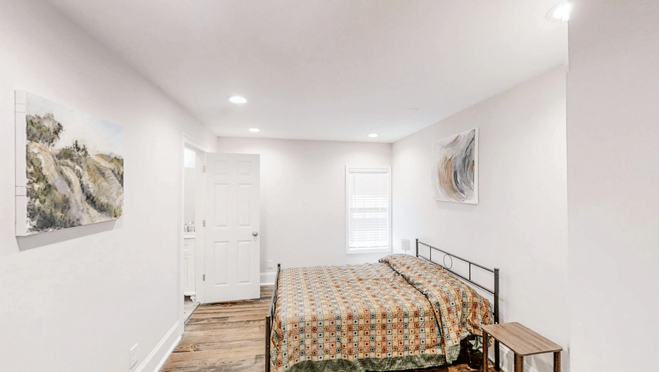 963 Moreland Ave Se #6 - Photo 3 of 5