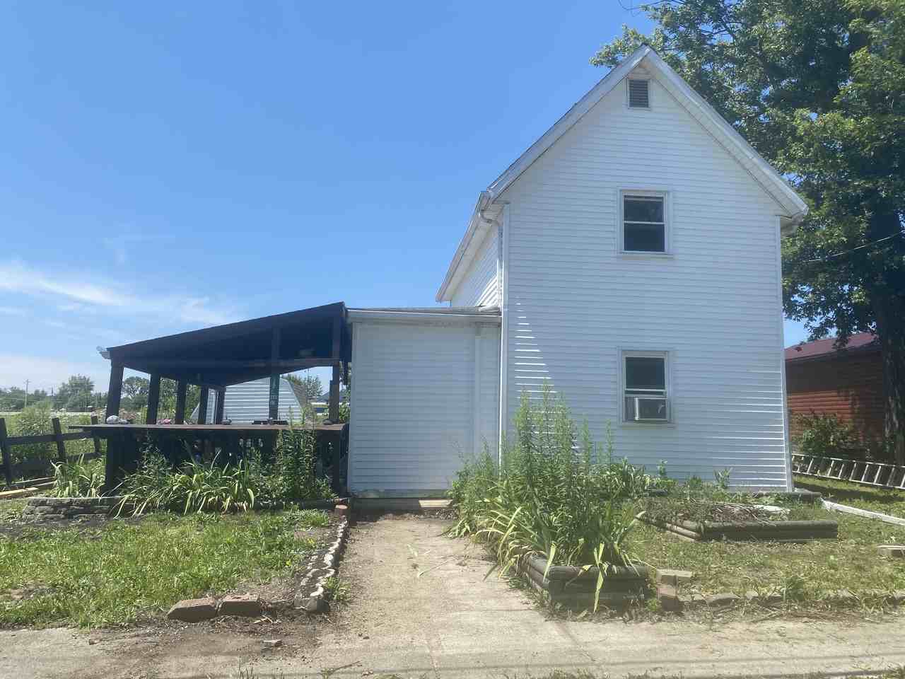 195 N Oak St #NA - Photo 3 of 13