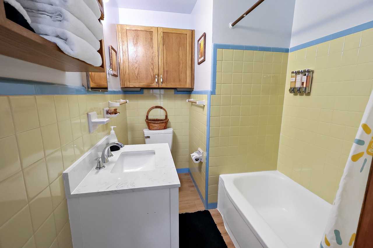 300 Tulip Ln #NA - Photo 5 of 9