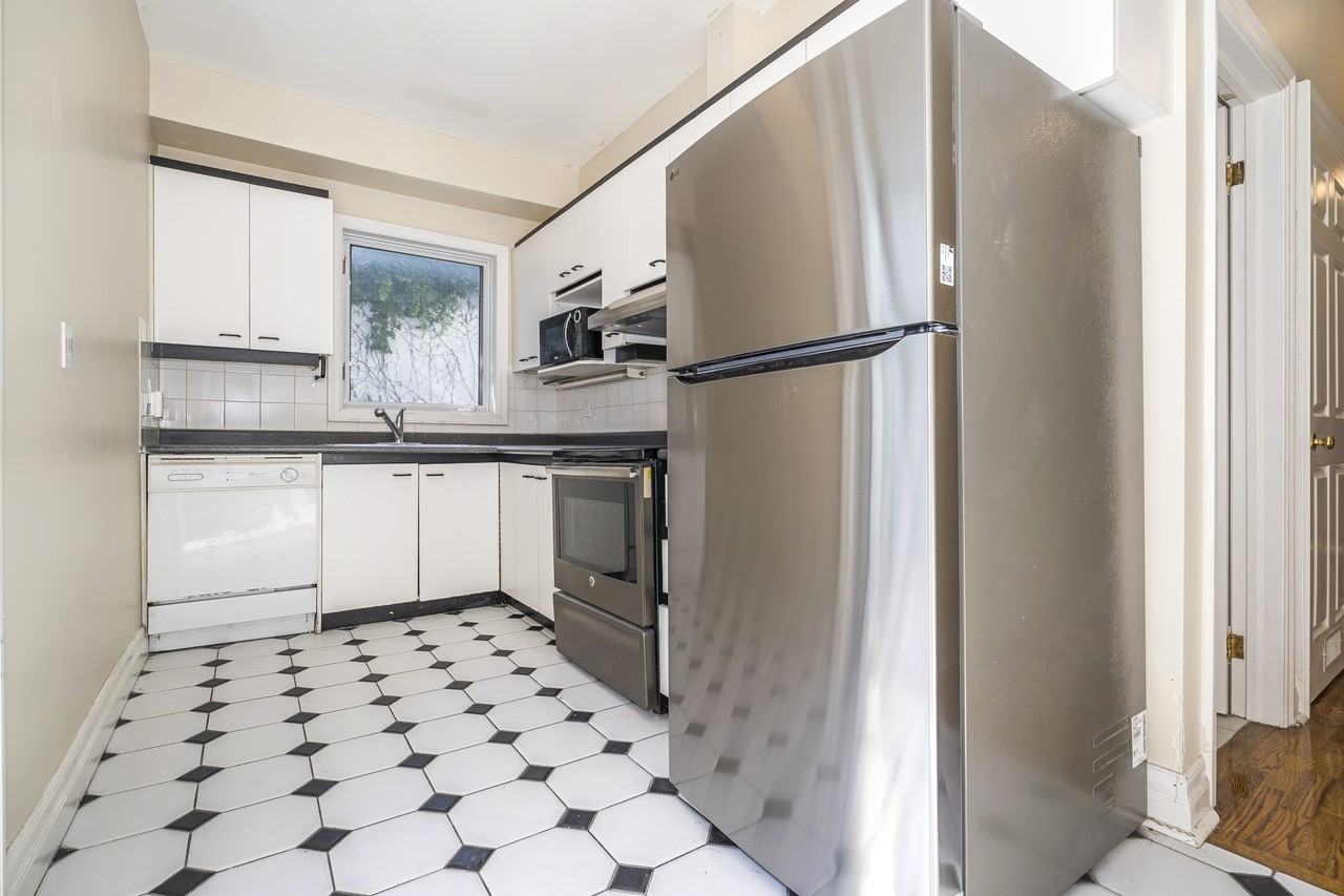 155 Robert Street #C - Photo 2 of 14