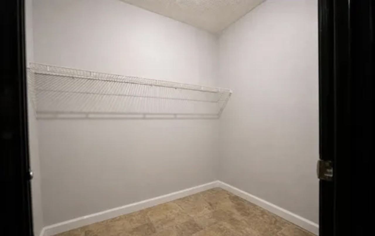 703 E State St #NA - Photo 7 of 11