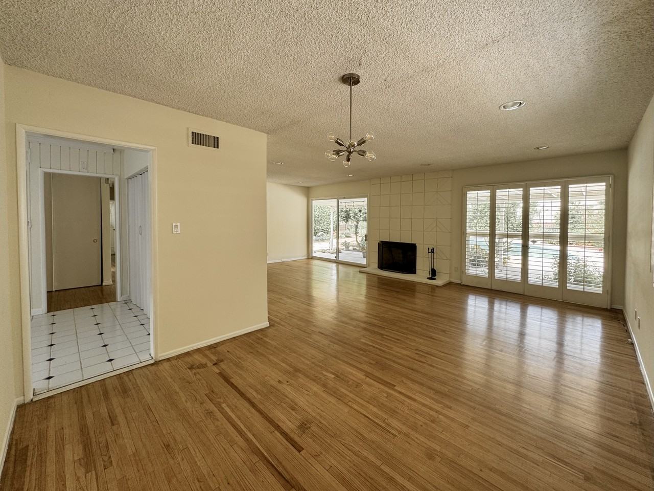 7928 Owensmouth Ave #NA - Photo 6 of 20