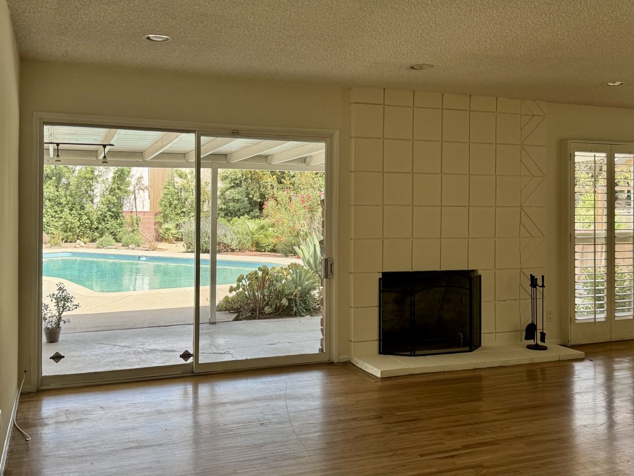 7928 Owensmouth Ave #NA - Photo 7 of 20