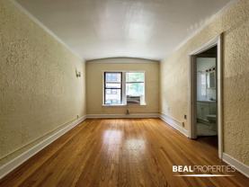 536 W Arlington Pl #307 - Photo 1 of 1