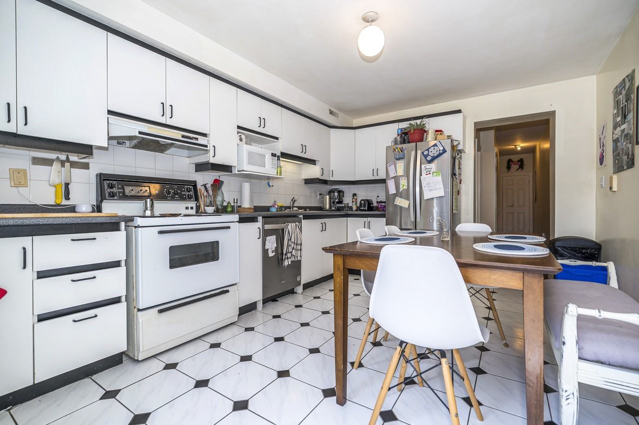 155 Robert Street #B - Photo 5 of 10