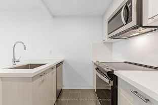 484 Spadina Avenue - Photo 1 of 1
