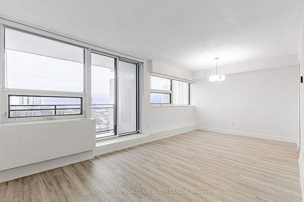 484 Spadina Avenue - Photo 7 of 30
