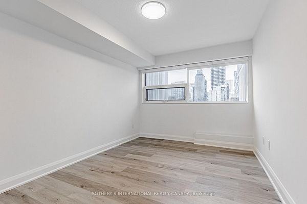 484 Spadina Avenue - Photo 6 of 30