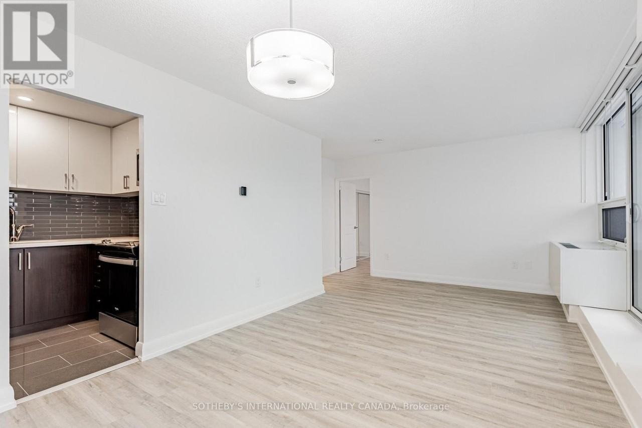 201 Sherbourne Street - Photo 2 of 24