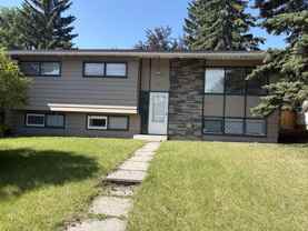 7 Slocan Rd Sw - Photo 1 of 1