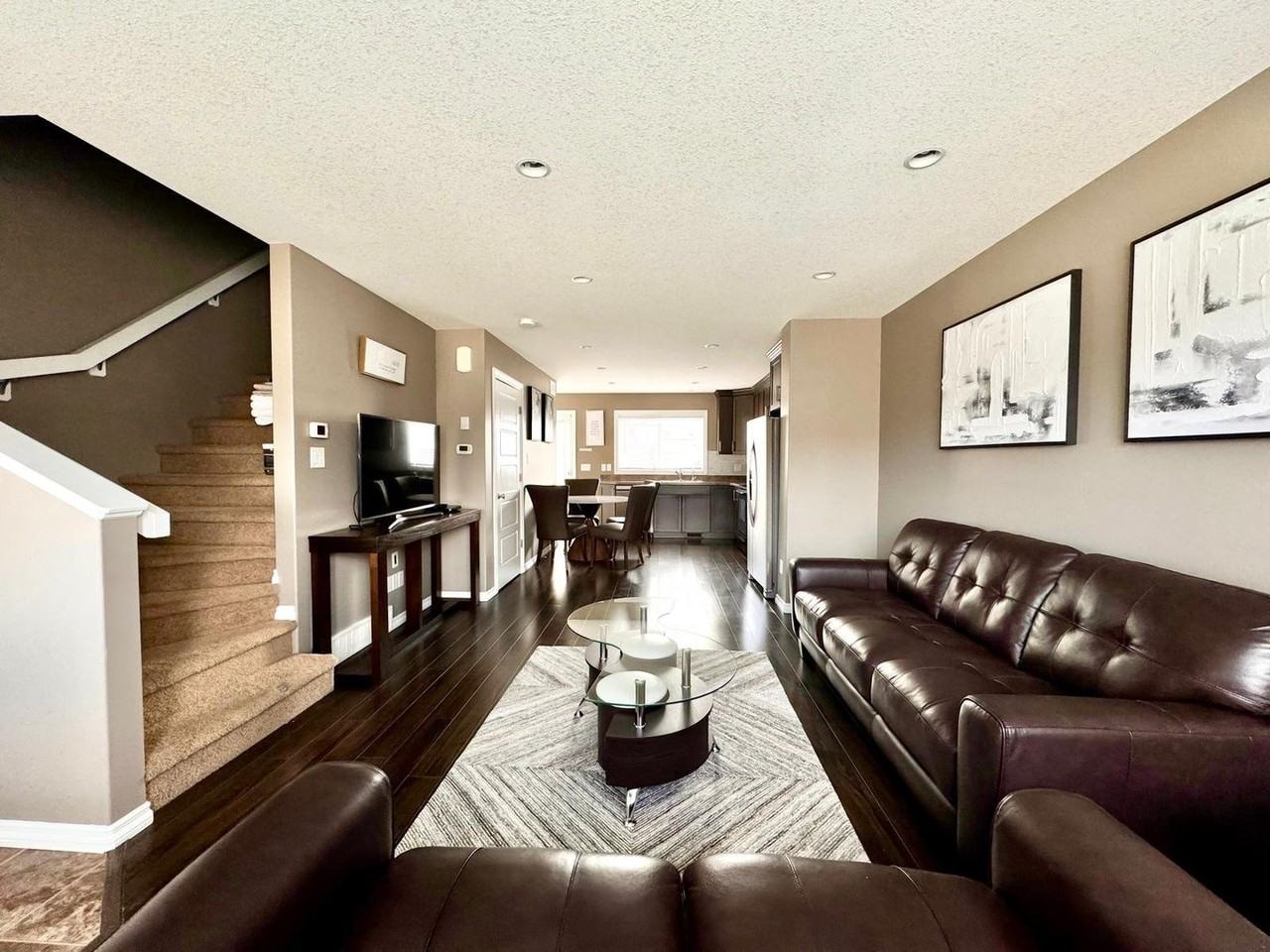 5257 Jim Cairns Blvd