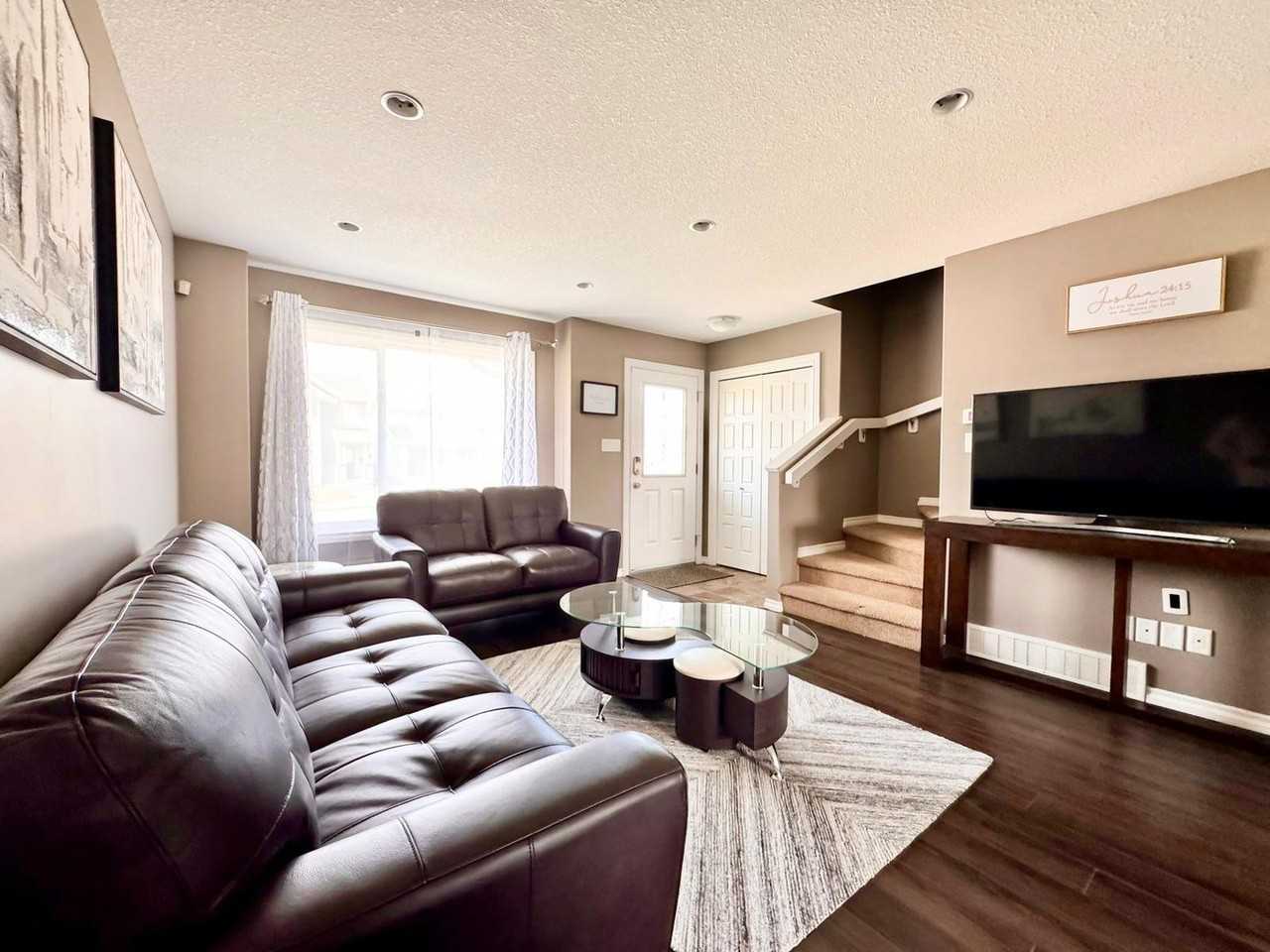 5257 Jim Cairns Blvd - Photo 2 of 25