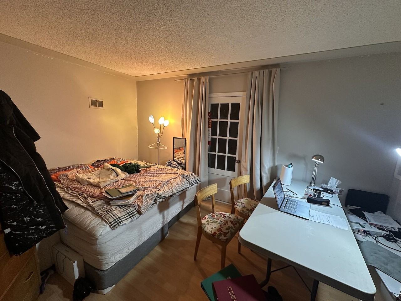 9118 116 St Nw - Photo 2 of 11
