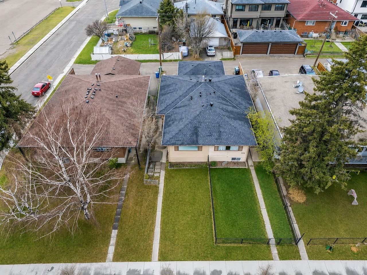 3337 37 St Sw - Photo 3 of 15