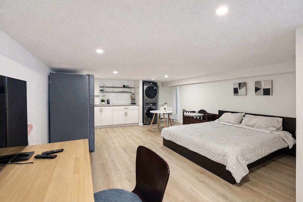 2807 1 Ave Nw - Photo 4 of 17