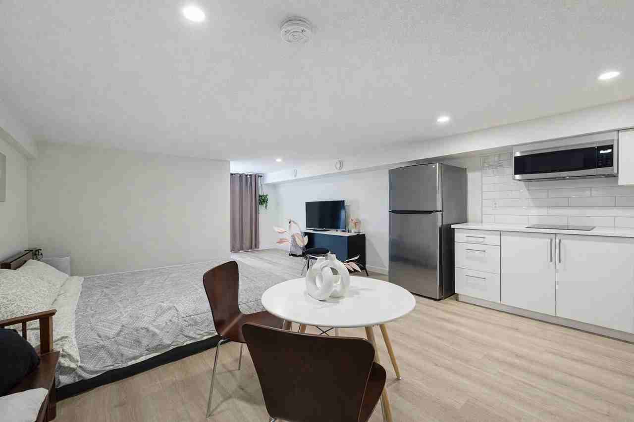 2807 1 Ave Nw - Photo 7 of 17