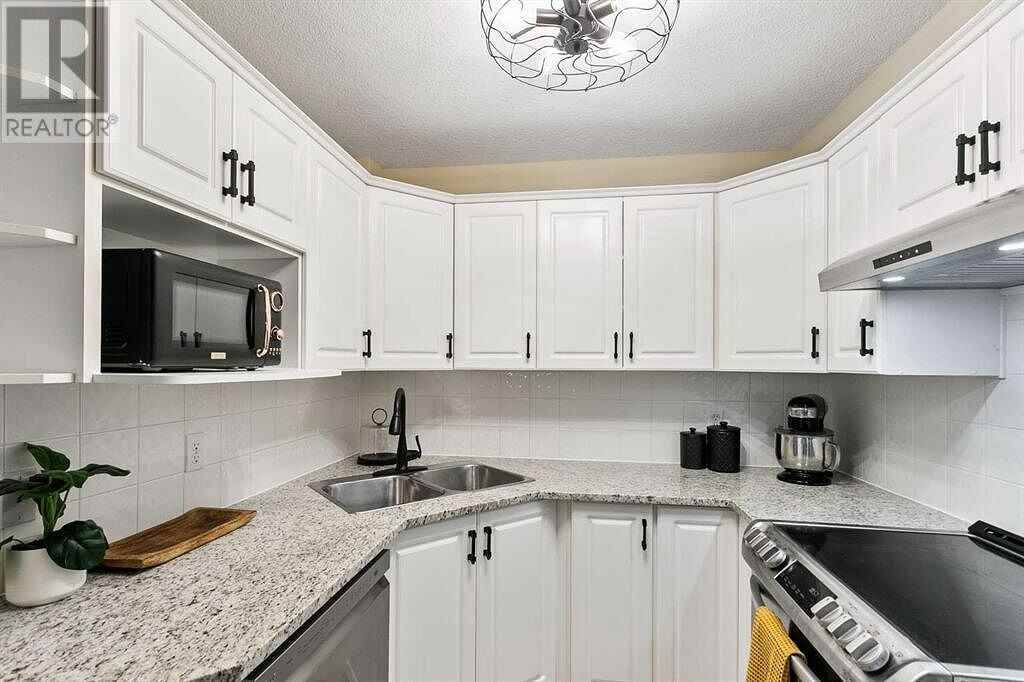 170 Apartment Building - Photo 3 of 8