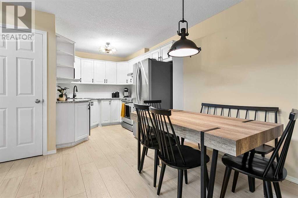 170 Apartment Building - Photo 4 of 8