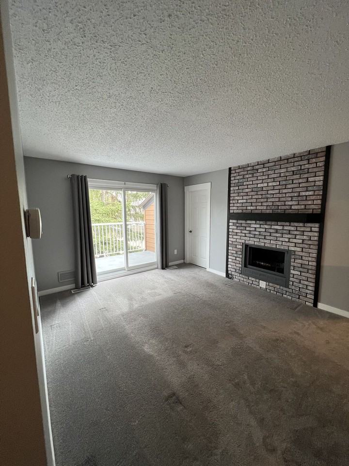 22 - 22 Alpine Pl - Photo 5 of 15
