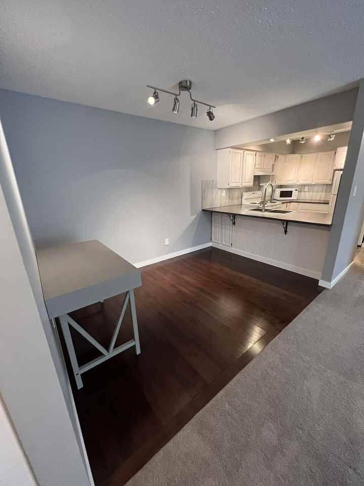 22 - 22 Alpine Pl - Photo 6 of 15