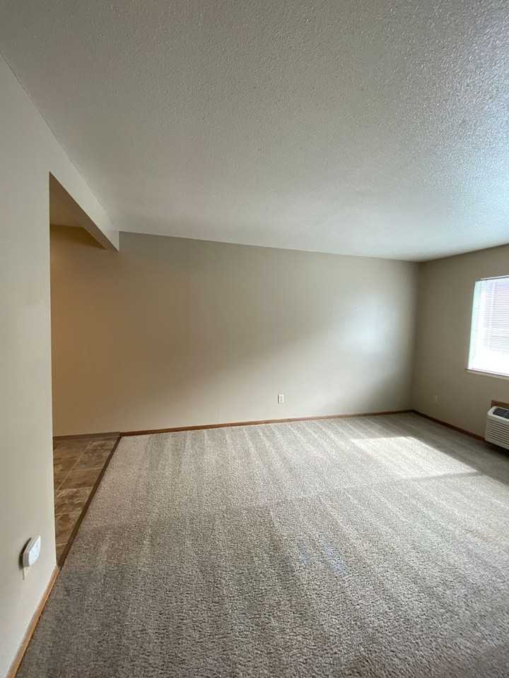 206 E 15th Ave #24 - Photo 3 of 22
