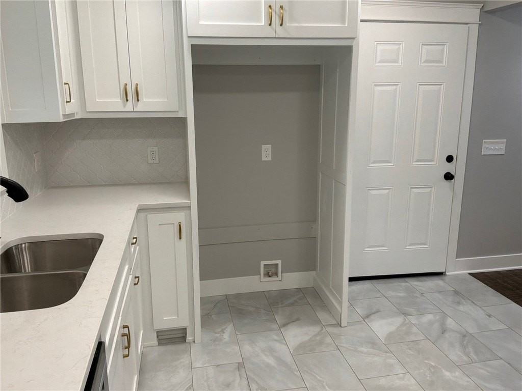 510 S Pleasant St - Photo 5 of 17