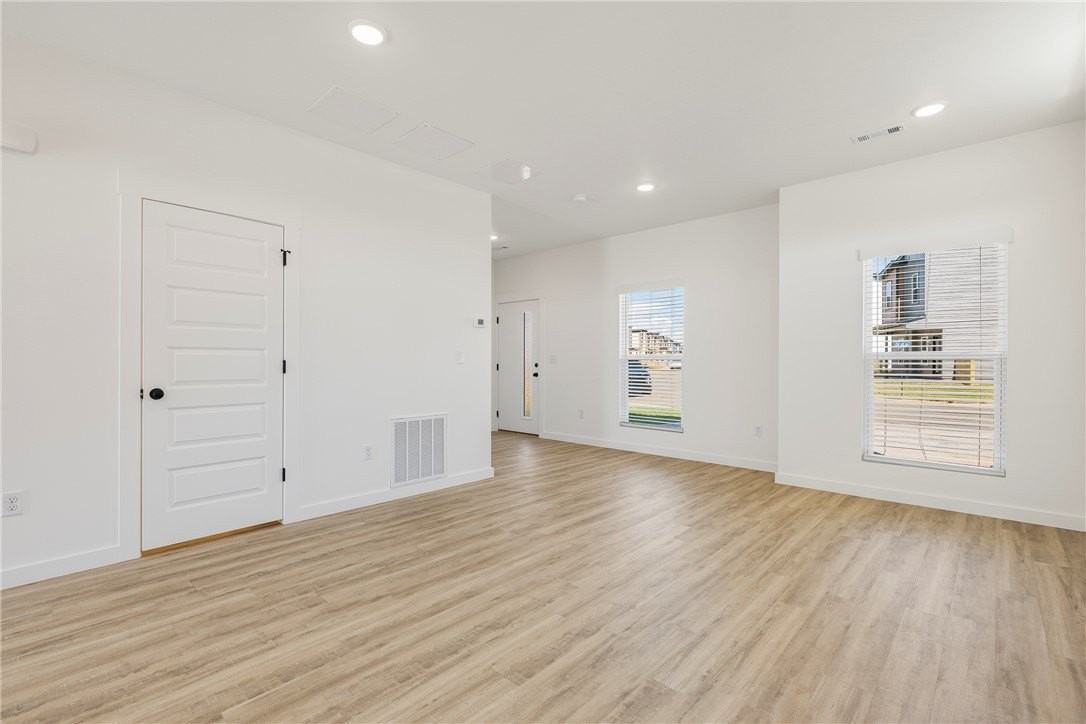 601 Apollo Avenue - Photo 5 of 22