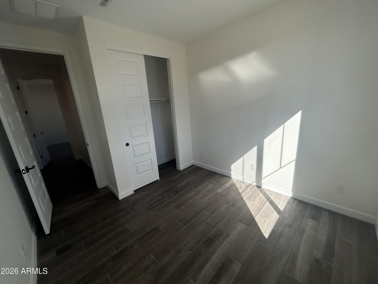 1626 E Evelyn St - Photo 4 of 20