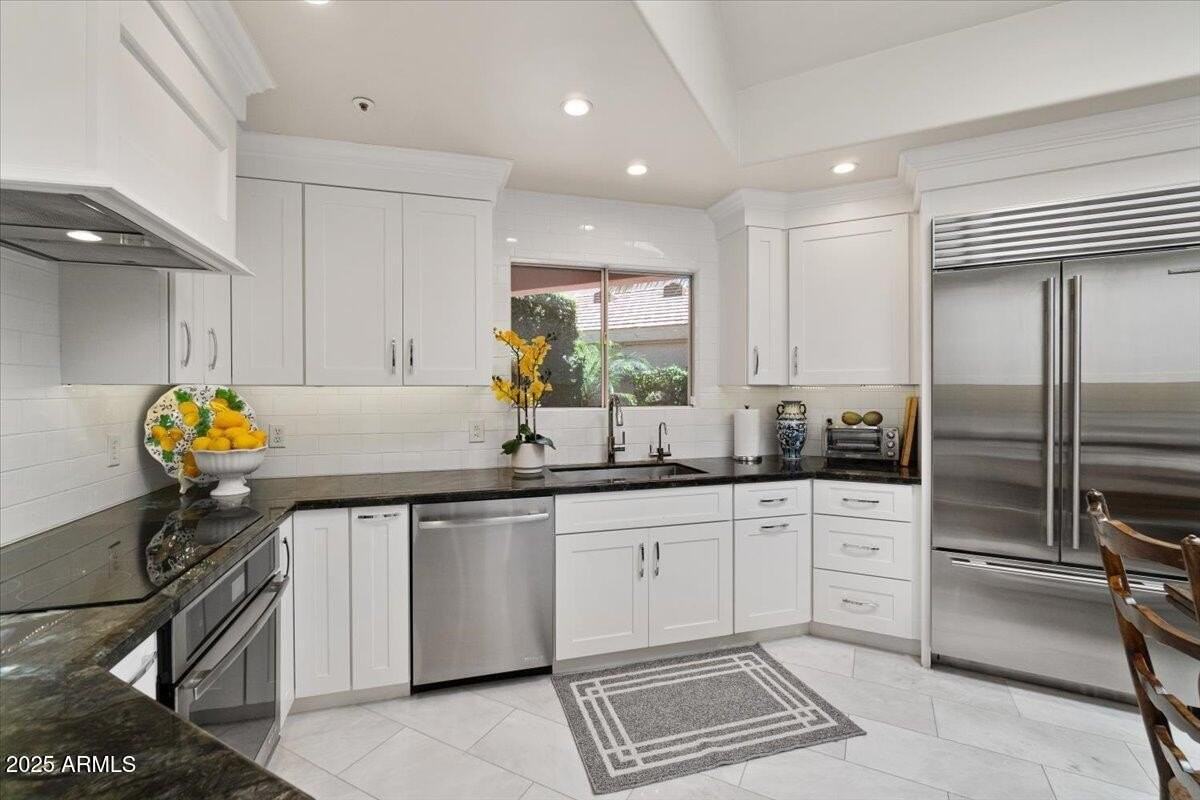 7799 E Oakshore Dr - Photo 6 of 18